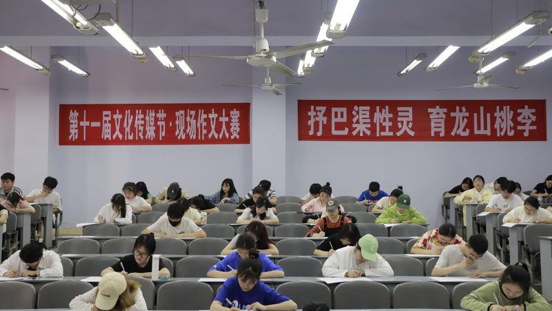 VI设计代理加盟：政策对比与加盟选择要点**